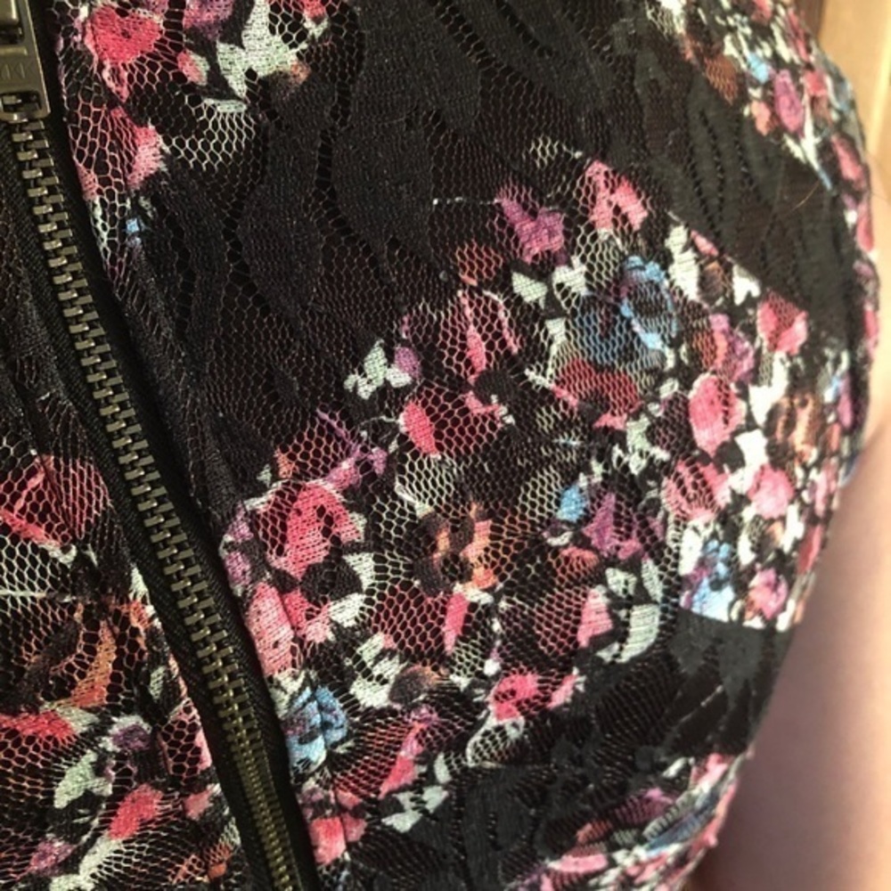 Fit and flare Girls dress - Picture 3 of 4